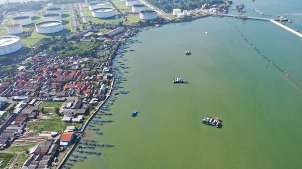 Pertamina Pastikan Kondisi Perairan Cilacap Kembali Bersih, Berikut Foto-fotonya