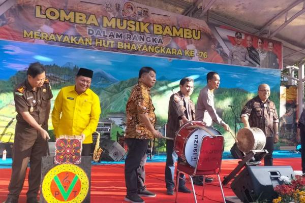 15 Tim Peserta Meriahkan Lomba Musik Bambu di Tana Toraja