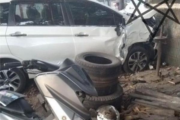 Diduga Sopir Ngantuk! Xpander Tabrak 3 Kendaraan di Tangerang, 2 Orang Luka-luka
