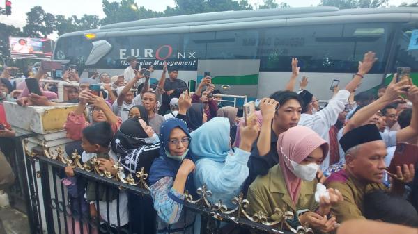 Sejumlah Warga Kecopetan saat Antar Jemaah Calon Haji di Tasikmalaya, Uang dan Hp Raib