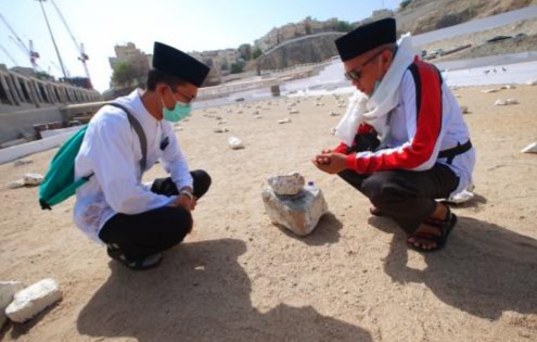 Ziarah ke Pemakaman Maqbarah Jannatul Ma'la Tempat Makam Zurriat Rasul, Disini juga Makam Mbah Mun