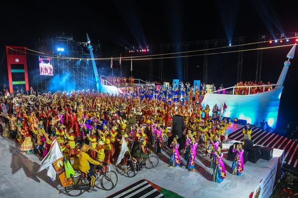 Momen Spektakuler Pembukaan Fornas VI Sumsel di Venue Dayung Jakabaring Sport City Palembang