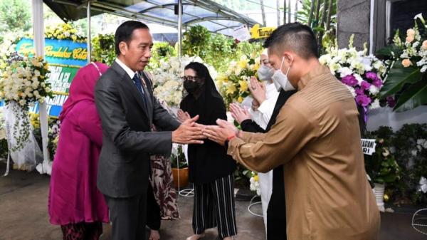 Takziah ke Rumah Duka, Presiden Jokowi Sebut Tjahjo Kumolo Sederhana dan Nasionalis Sejati