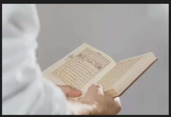 Menghidupkan Bacaan Al-Qur'an Di Bulan Dzulhijjah Diganjar Pahala Berlipat-lipat
