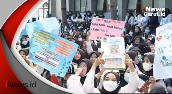 Ratusan Honorer Tenaga Kesehatan Gelar Demo di DPRD Garut, Minta Diangkat jadi ASN