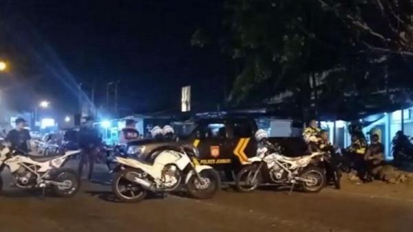 Tangkap Pelaku Cabul, Ponpes di Jombang di Kepung Polisi, Suasana Sempat Mencekam