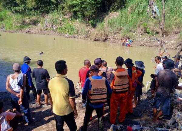 Diduga Tenggelam Bocah 11 Tahun Ditemukan Tewas di Sungai Cimanis Cirebon