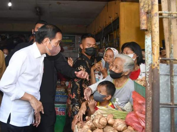 Didesak Emak-emak Soal Harga Cabai Mahal, ini Jawaban Jokowi