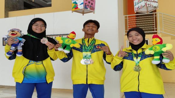 SMA Muhammadiyah 1 Gresik Berikan Beasiswa Siswanya yang Berprestasi di Porprov Jatim 2022