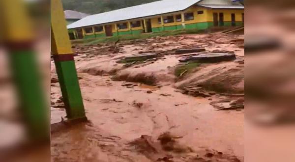 Tanggul Penahan Air Perusahaan Tambang Nikel Jebol, Banjir Bandang Terjang Desa Boenaga Konut
