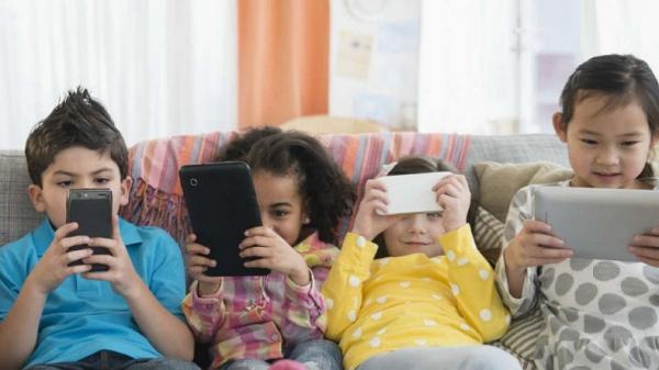 Penemu Ponsel Merasa Sedih dan Menyesal, Anak-anak hingga Lansia Kecanduan Smartphone 