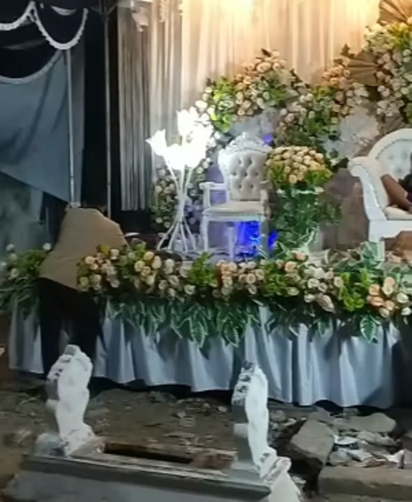 Viral Video Pemakaman Layaknya Hajatan Buat Netizen Geram