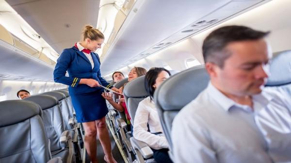 Deretan Maskapai Penerbangan Dengan Pramugari Berpakaian Seksi
