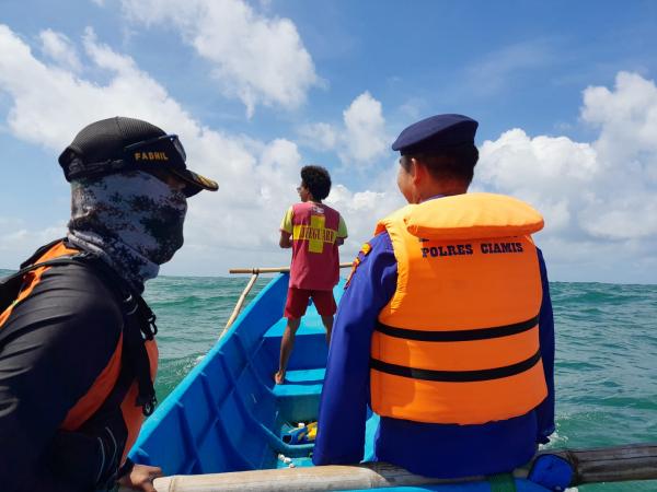 Tim SAR Gabungan Masih Lakukan Pencarian Korban Terseret Ombak di Pantai Legok Jawa Pangandaran