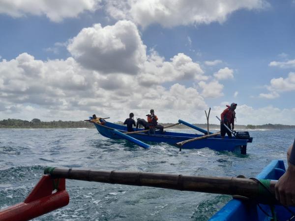 BPBD Kota Tasikmalaya Kerahkan Tim Rescue Bantu Pencarian Korban Terseret Ombak di Pantai Legok Jawa
