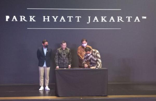 2 Menteri dan Gubernur DKI Jakarta Teken Prasasti Peresmian Park Hyaatt Jakarta