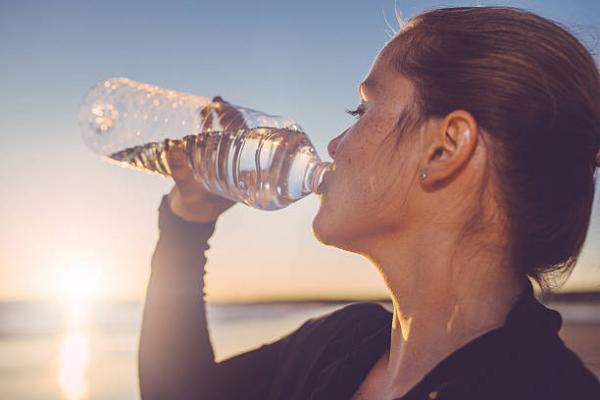 Ramalan Zodiak 9 Juli 2022, Cancer Biasakan Minum Air Putih di Pagi Hari