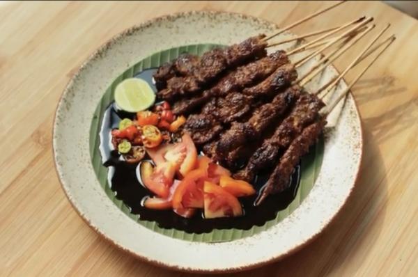 Resep Sate Kambing Ala Chef Devina Hermawan, Daging Empuk dan Bumbu Meresap Sempurna