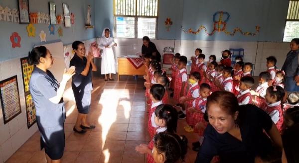 Hari Pertama Masuk Sekolah Siswa TK Marsudirini Masih Ditemani Orangtua