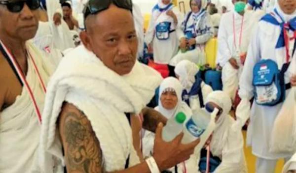 PPIH Haji Temukan Pelanggaran Berupa 125 Bungkus Air Zamzam yang Hendak di Bawa Pulang ke Indonesia