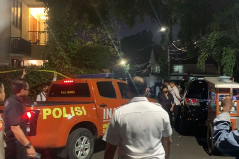 Tim Inafis Polri Bawa 2 Koper Dari TKP Baku Tembak Di Rumah Kadiv Propam