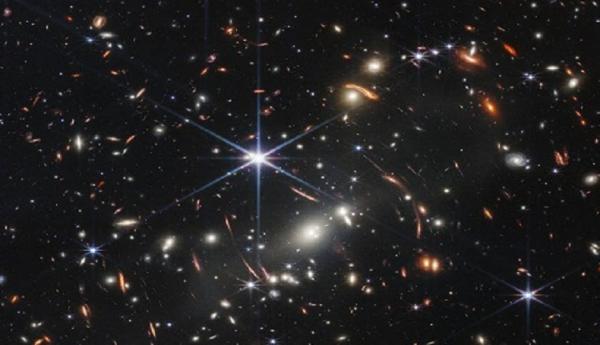 Teleskop Angkasa James Webb Berhasil Foto  Alam Semesta Berwarna Pertama