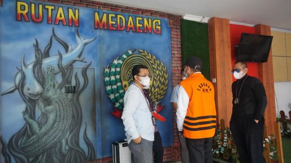 Mantan Bupati Probolinggo Dititipkan di Rutan Medaeng Surabaya, Langsung Masuk Blok Isolasi