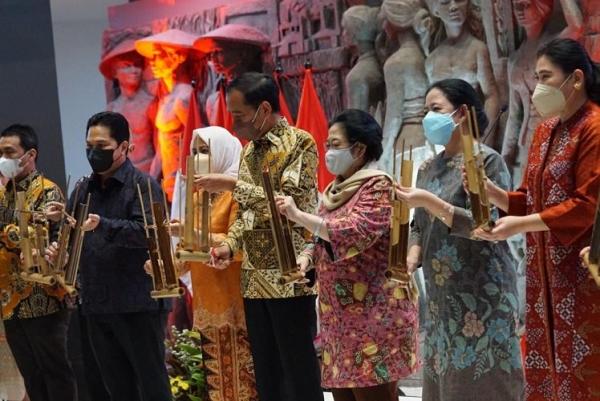 Presiden Jokowi Resmikan Sarinah, Erick Thohir: UMKM Kuasai Pasar Lokal lalu Go Global