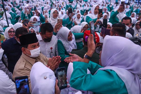 Momen Kehadiran Prabowo Subianto di Kongres Fatayat NU di JSC Palembang
