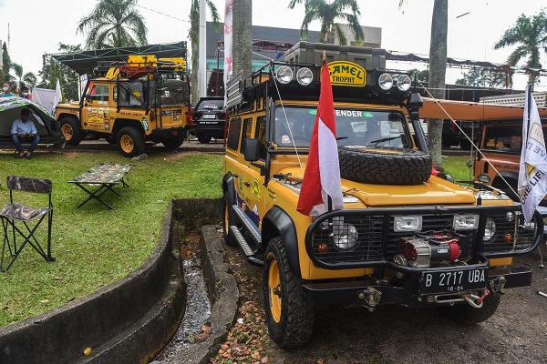 Begini Penampakan Mobil Klasik dan Original pada HUT Bhayangkara di Palembang
