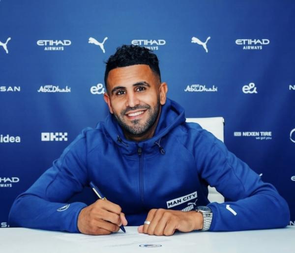 Riyad Mahrez Perpanjang Kontrak dengan Manchester City hingga 2025