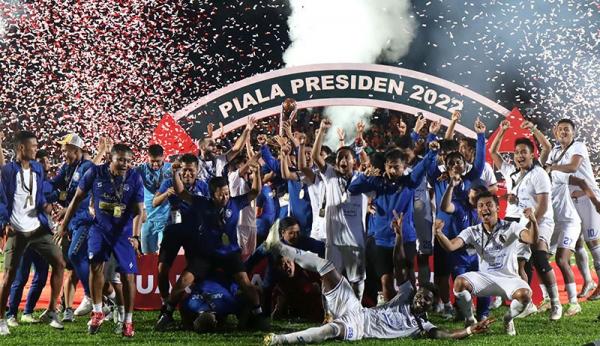 Arema FC Juara Piala Presiden 2022. Jual Beli Serangan Terjadi Sepanjang Pertandingan