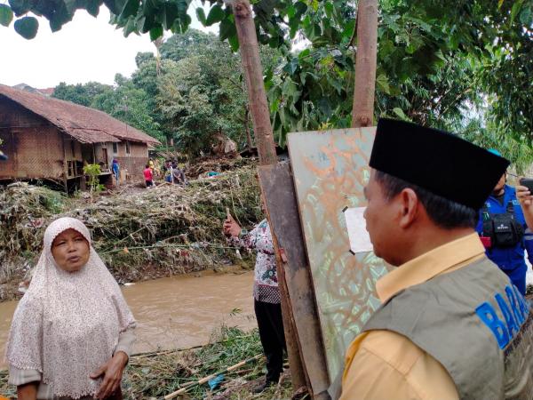 Wagub Jabar Imbau Warga Korban Banjir di Dayeuhandap Garut Pindah ke Tempat Aman