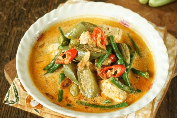 Nikmatnya Sayur Lodeh Hidangan Khas Nusantara, Berikut Cara Masaknya Bunda