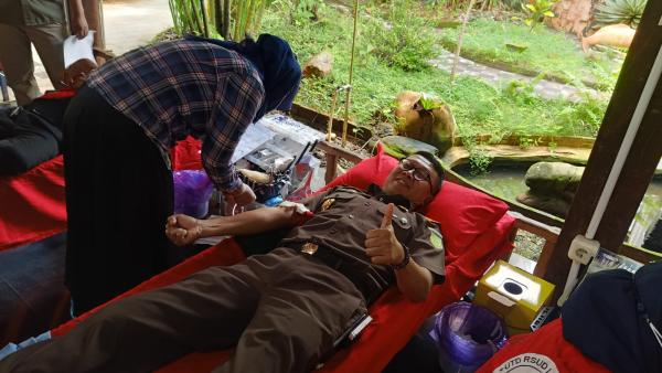 Kejari Luwu Timur Gelar Donor Darah