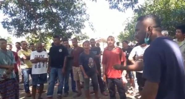 Ricuh Pilkades di Sikka, Polisi Terluka di Wajah Terkena Lemparan Batu