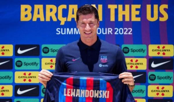 Bursa Transfer 2022: Robert Lewandowski Diperkenalkan Barcelona
