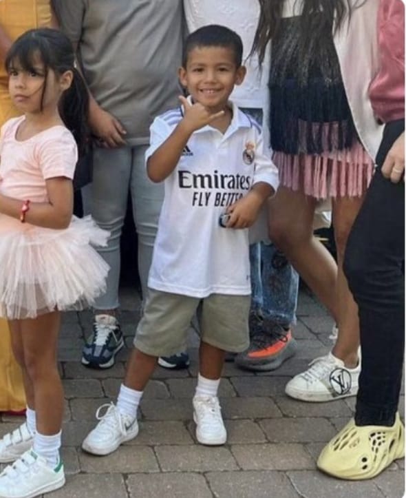 Anak Cristiano Ronaldo Pakai Jersey Real Madrid, Kode pindah ke Los Blancos?