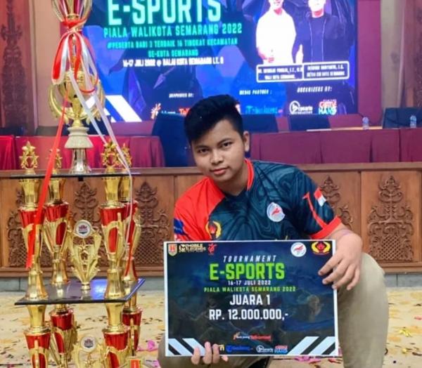 Siswa Perhotelan SMK Yaphar Raih Juara 1 Lomba E-Sport Mobile Legend Piala Walikota Semarang