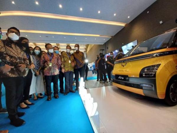 Ketua Perklindo Moeldoko,Sentil Mobil Listrik RI Tidak Boleh Ketinggalan Seperti Mobil Konvensional