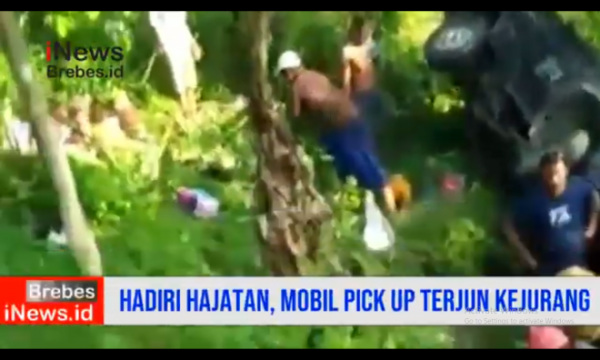 Video Mobil Bak Terbuka Terjun ke Jurang di Bantarkawung, 2 Tewas 26 Luka-luka