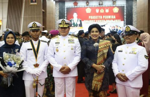Anak Sersan Dua Penjaga Perbatasan Jadi Lulusan Terbaik Perwira Karir TNI
