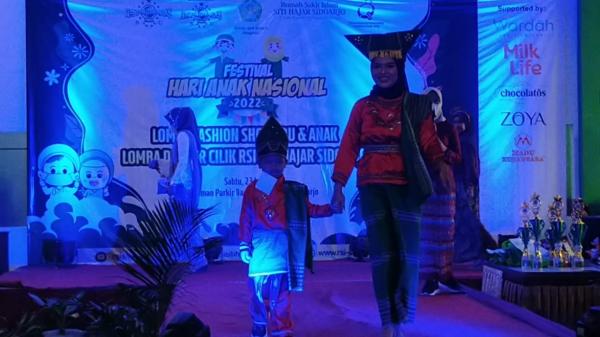 Melihat Kekompakan Ibu dan Anak di Festival Hari Anak Nasional 2022 RSI Siti Hajar