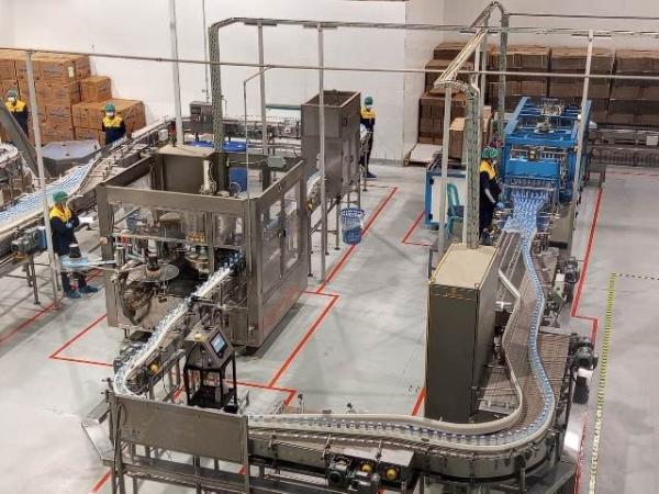 Begini Proses Pabrik Air Zamzam yang Mampu Produksi 10 Ribu Botol per Jam