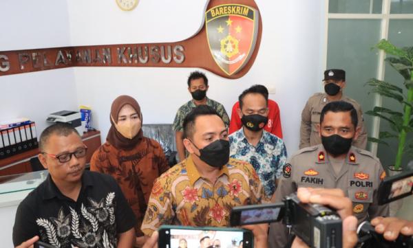 Akibat Terangsang, Pria di Surabaya Ini Intip dan Rekam Tetangga Kos Saat Mandi