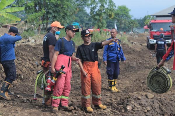 Sebanyak 76 Personel Apkari Jabar Diterjunkan ke Lokasi Bencana di Garut
