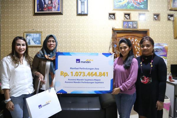 AXA Mandiri Bayarkan Klaim Rp 1,073 Miliar kepada Nasabah di Tangerang