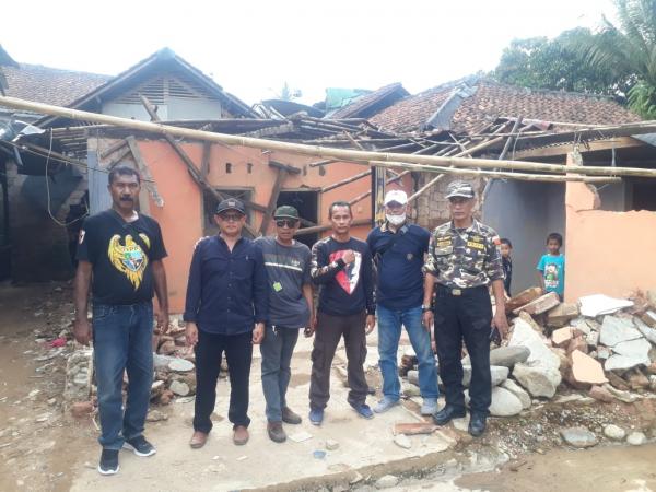 FKPPI Rayon Sukaraja Bogor, Beri Bantuan Untuk Warga Korban Banjir Bandang di Leuwiliang