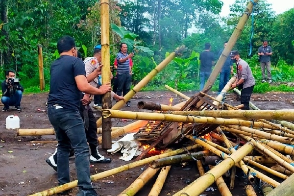 Lokasi Judi Sambung Ayam Langkatop Kawangkoan Dibongkar Polisi