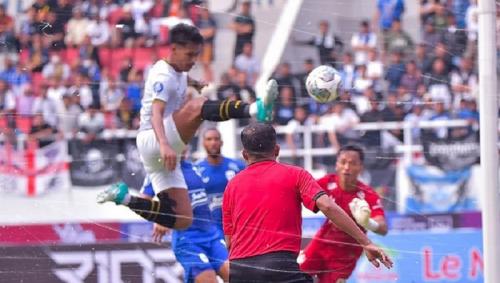 Warganet Soroti RANS Nusantara FC, Kenakan Jersey Lama Penuh Tambalan